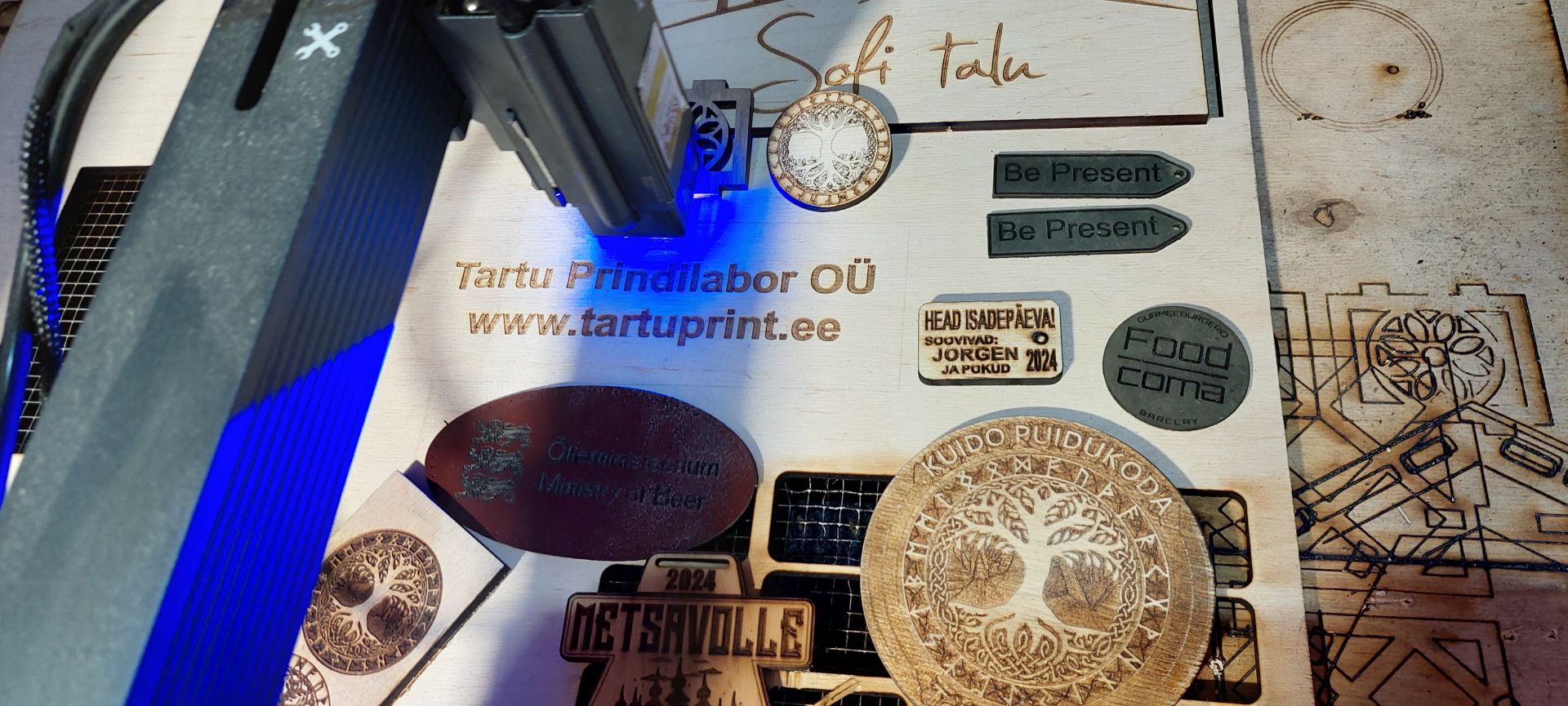 Tartu Prindilabor OÜ Fotograafia ja fotode trükk, Laserlõikus ja lasergraveerimine, 3D printimine ja joonestamine, Ettevõtete meened ja firmakingitused, Sublimatsioontrükk